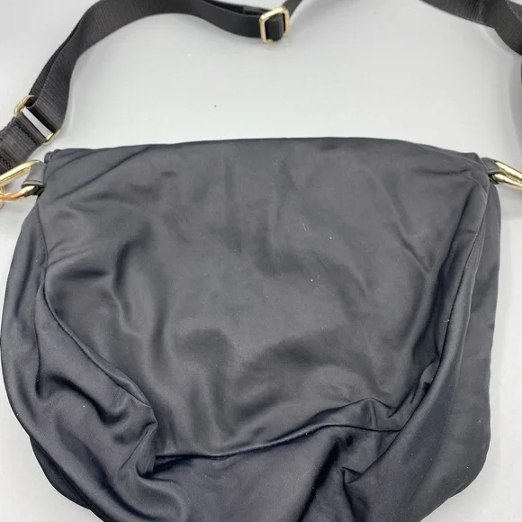 lululemon athletica Black Crossbody Bag with Gold Details​ - Picture 4 of 6